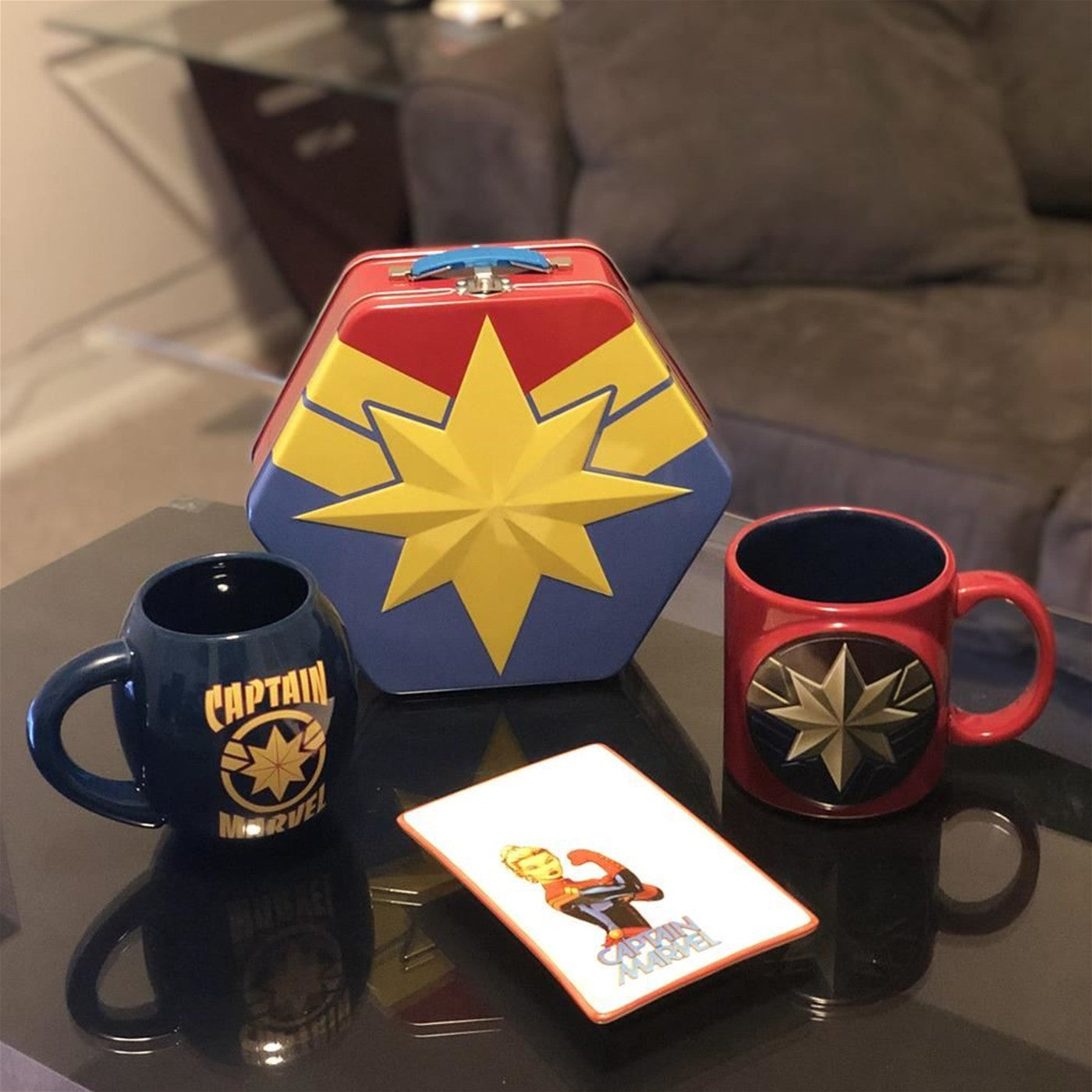 Captain Marvel Badge Shaped Tin Tote - Bladevip