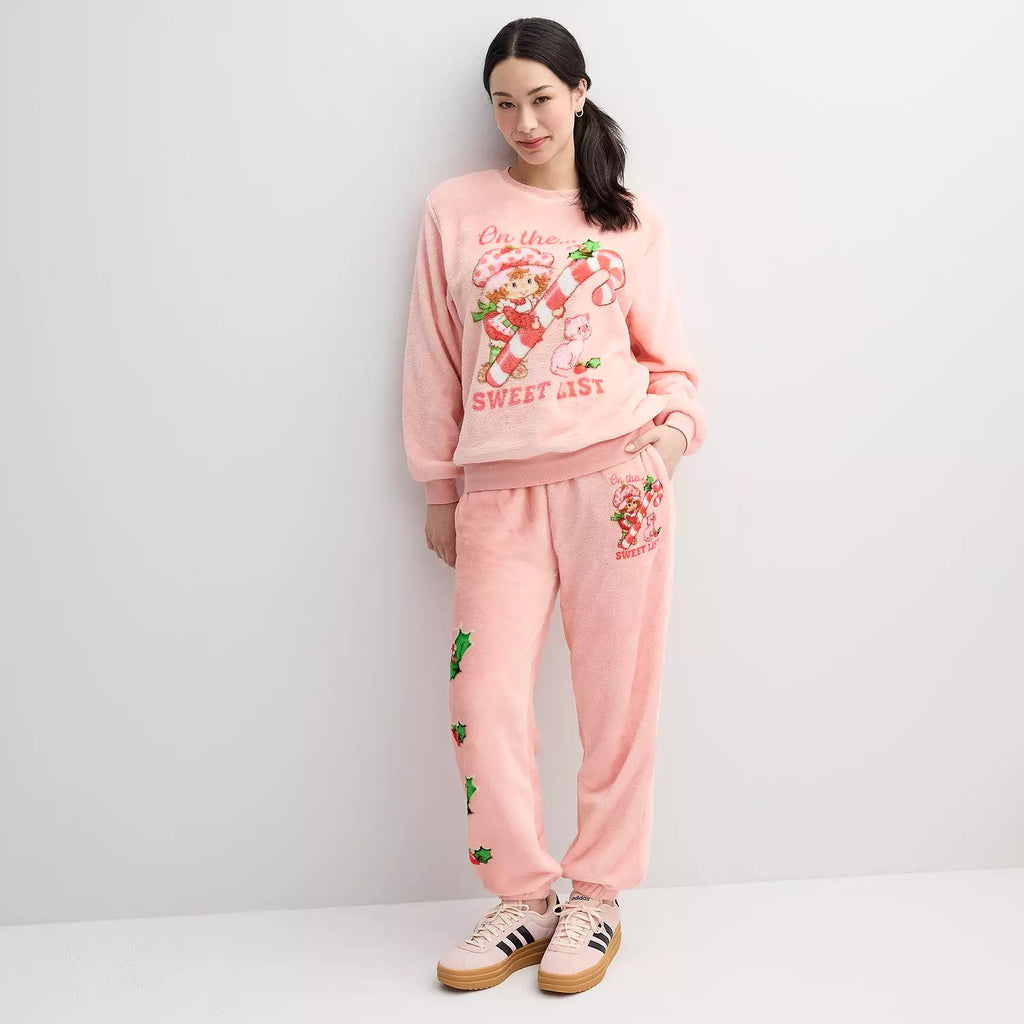 Juniors' Strawberry Shortcake On The Sweet List Woobie Jogger Pant - view 4